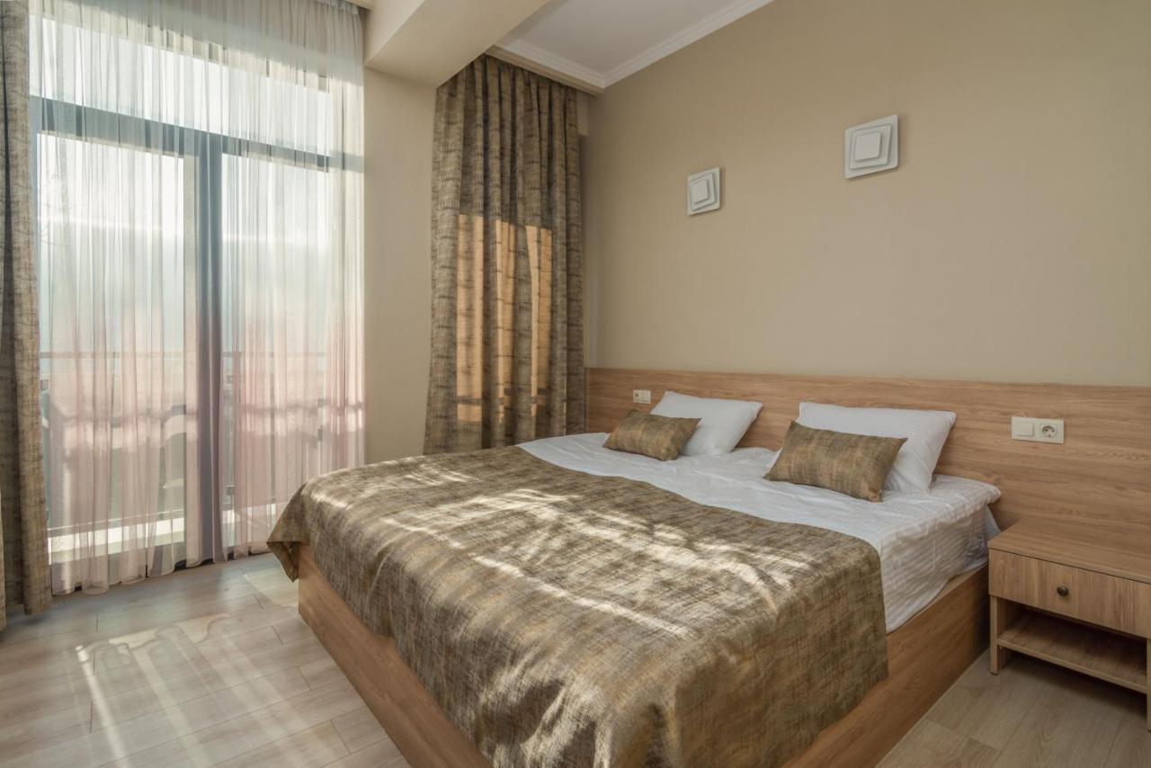 Hotel Alexandria Saguramo Exterior photo