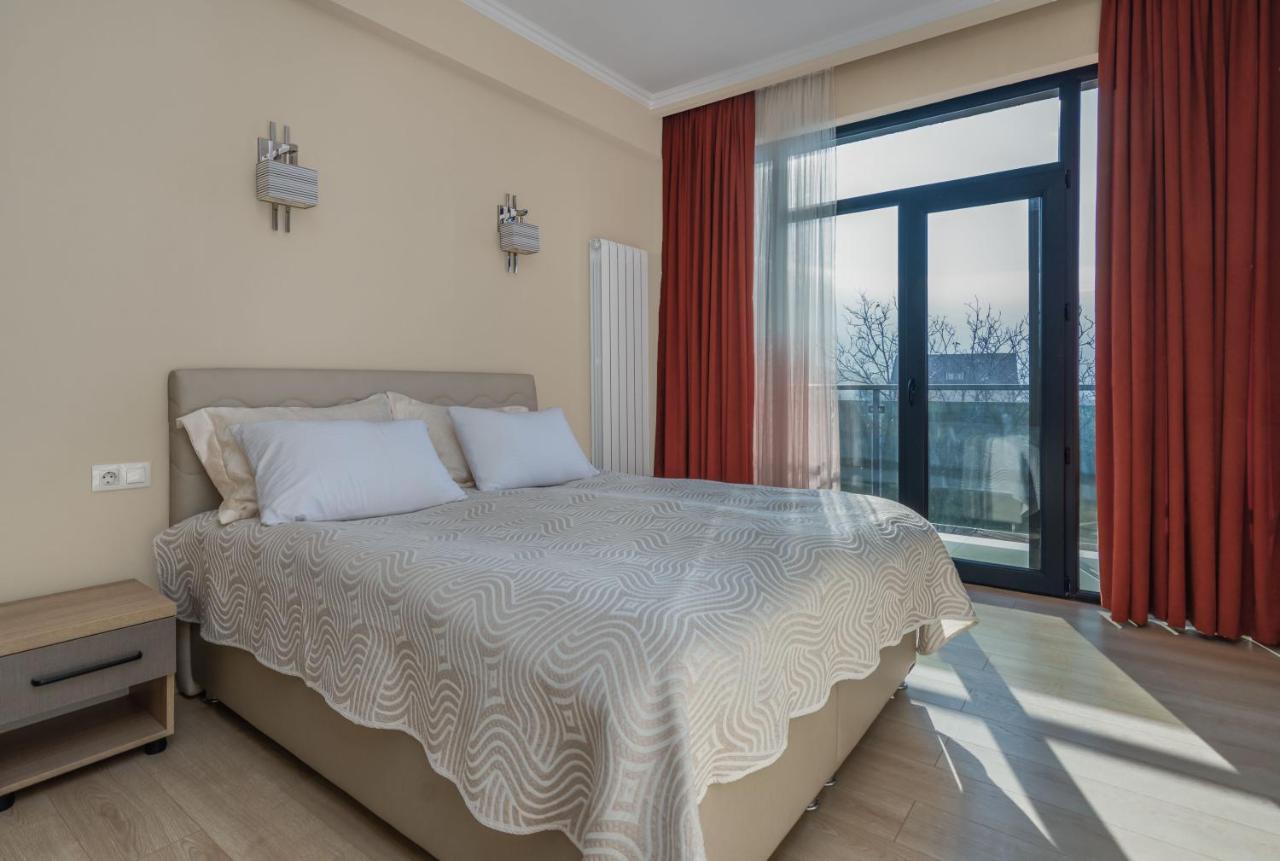 Hotel Alexandria Saguramo Exterior photo